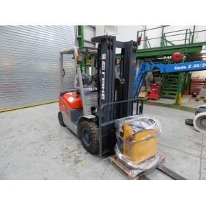 HELI 4 WHEEL LITHIUM ELECTRIC COUNTERBALANCE FORKLIFT
