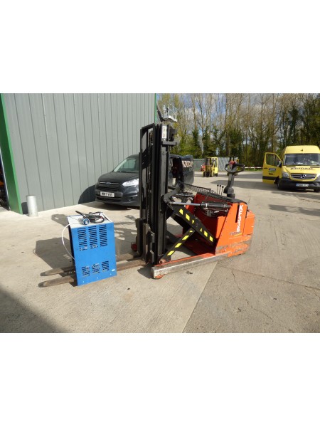 USED ELECTRIC COUNTERBALANCE REACH STACKER